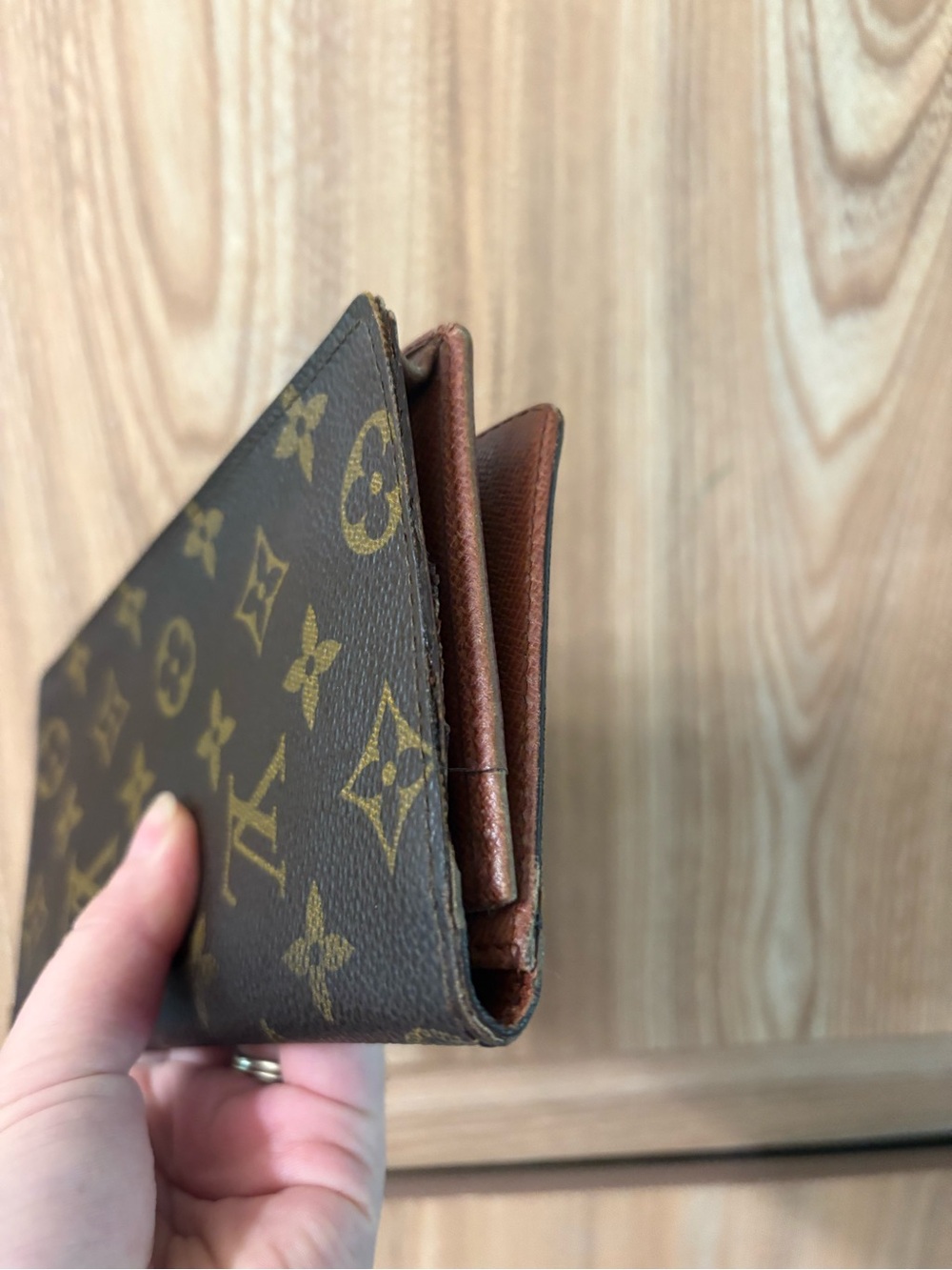 Authentic Louis Vuitton monogram checkbook wallet - Picture 6 of 13
